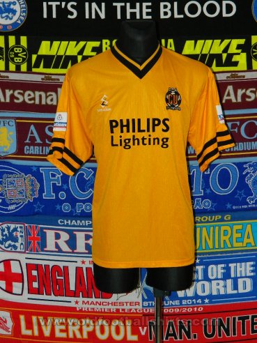 Cambridge United Home football shirt 2000 - 2001