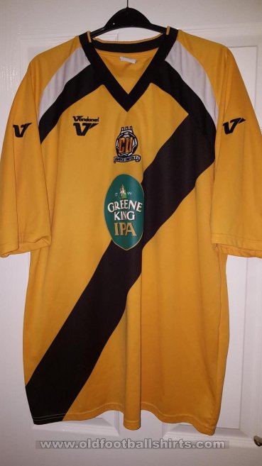 Cambridge United Home football shirt 2009 - 2010