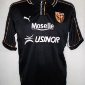 Third football shirt 1999 - 2000