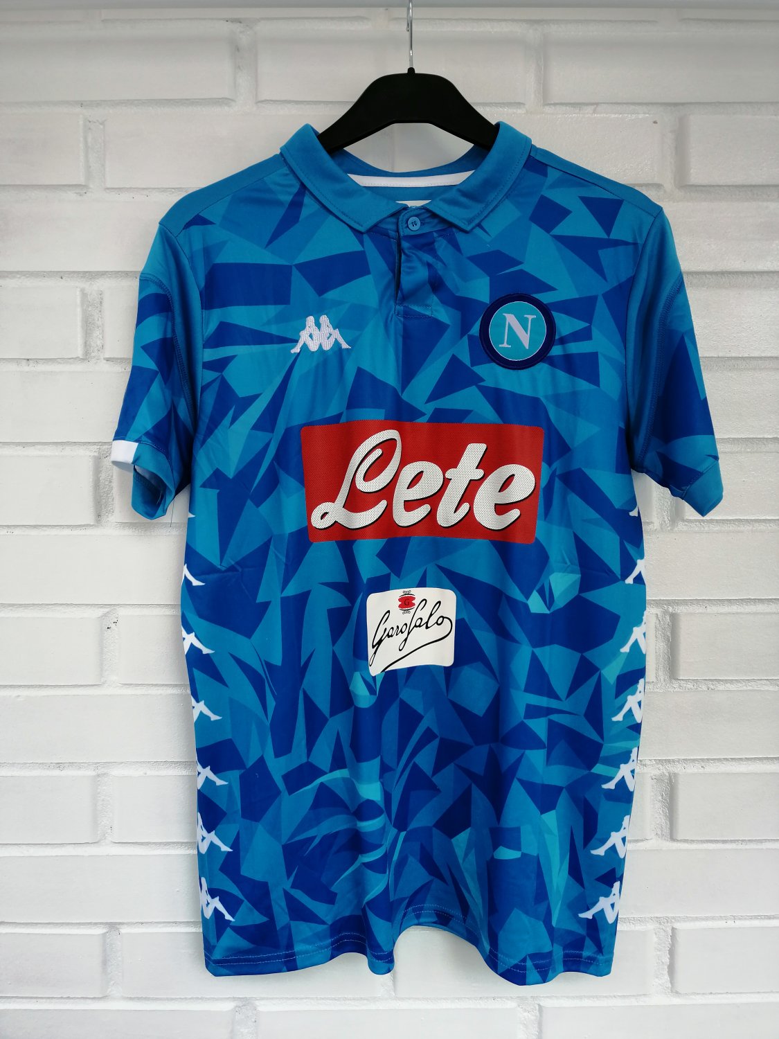 Soaked Narabar Human race Napoli Home camisa de futebol 2018 - 2019. Sponsored by Lete