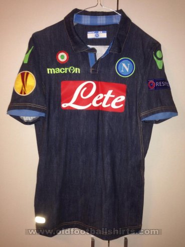 Napoli Dritte Fußball-Trikots 2014 - 2015