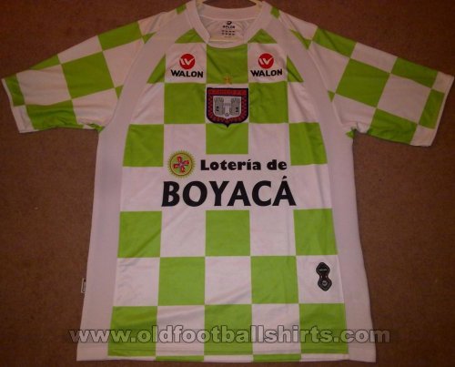 Boyacá Chicó F.C. Home football shirt 2009 - 2011