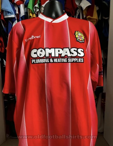 Dagenham & Redbridge Home football shirt 2003 - 2005
