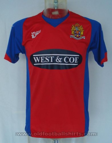 Dagenham & Redbridge Home football shirt 2009 - 2011