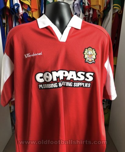 Dagenham & Redbridge Home football shirt 2005 - 2006