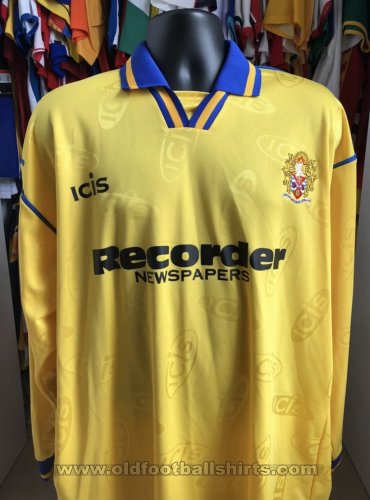 Dagenham & Redbridge Away football shirt 1997 - 1998