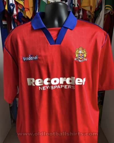 Dagenham & Redbridge Home football shirt 1997 - 1998