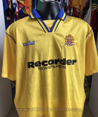 Dagenham & Redbridge Away football shirt 1997 - 1998