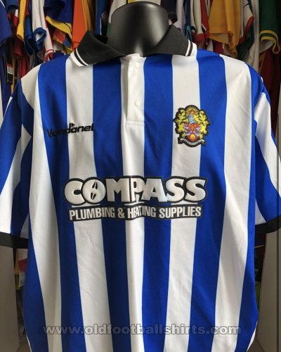 Dagenham & Redbridge Away football shirt 2001 - 2003