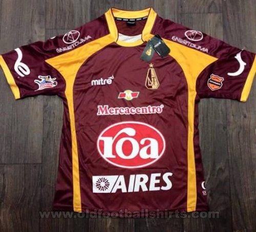 Deportes Tolima Home football shirt 2010