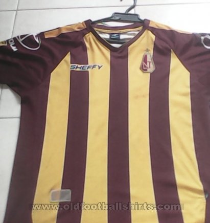 Deportes Tolima Home football shirt 2009