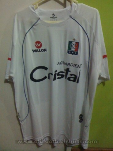 Once Caldas Home football shirt 2010